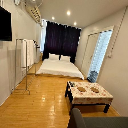 The Cute Silom Hostel Бангкок Экстерьер фото