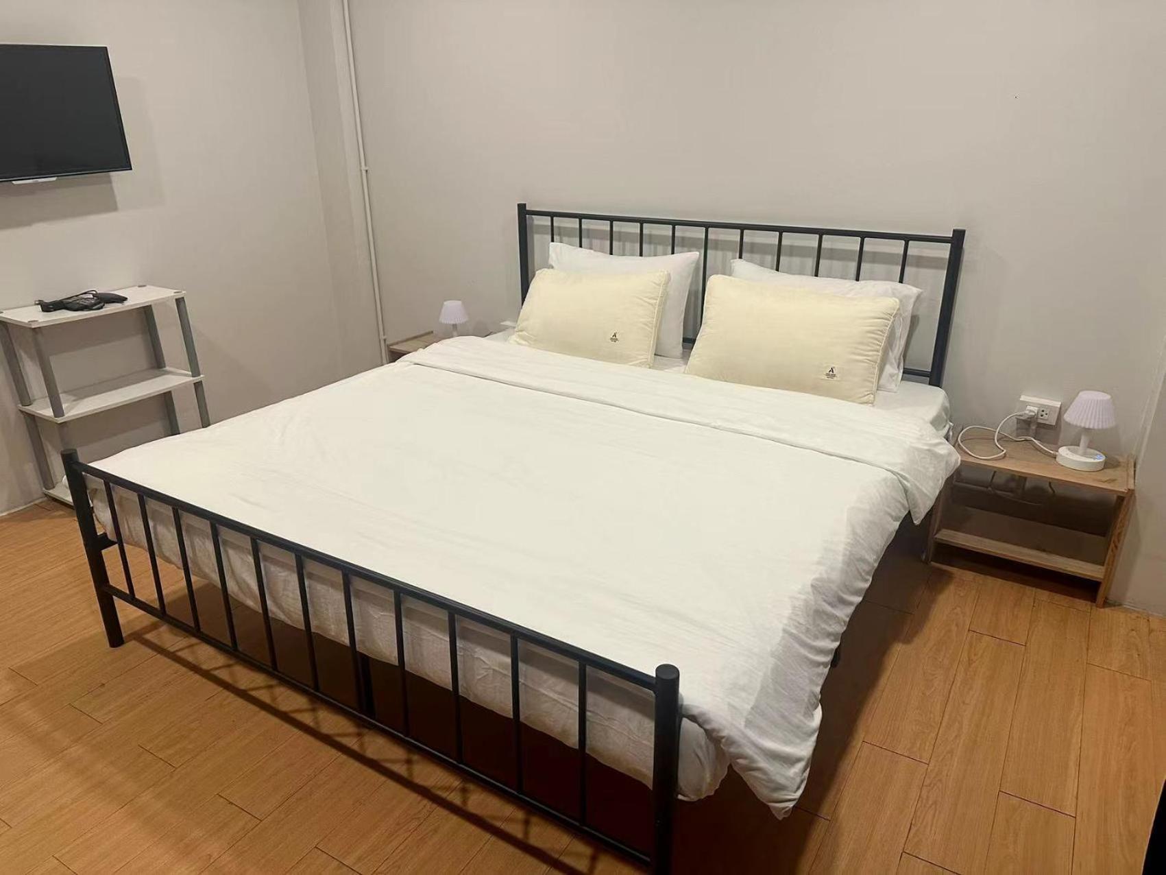 The Cute Silom Hostel Бангкок Экстерьер фото
