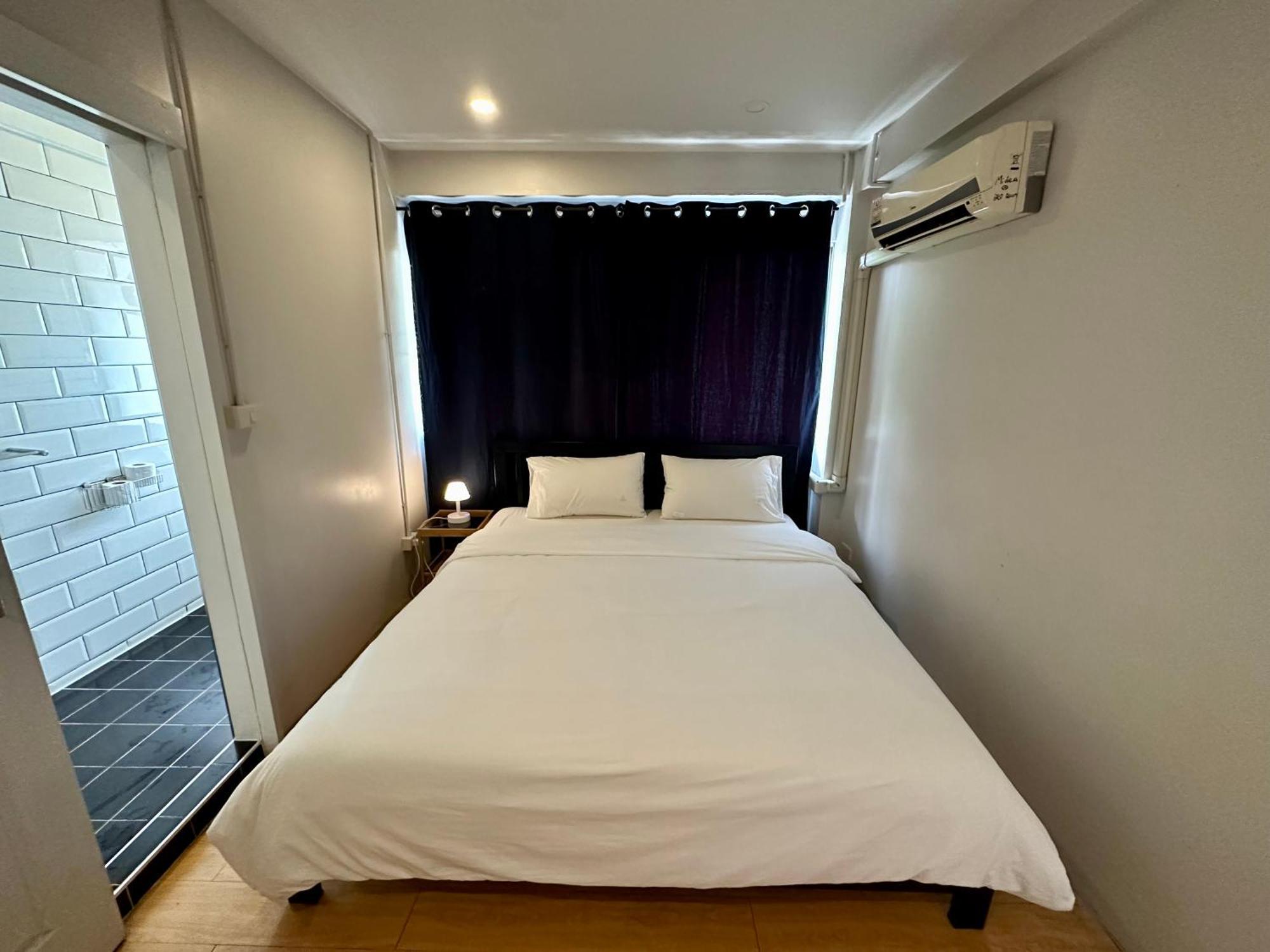 The Cute Silom Hostel Бангкок Экстерьер фото