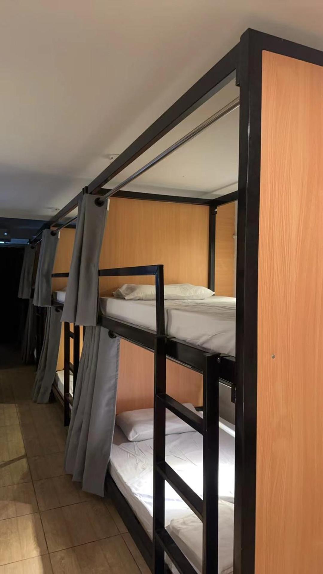 The Cute Silom Hostel Бангкок Экстерьер фото